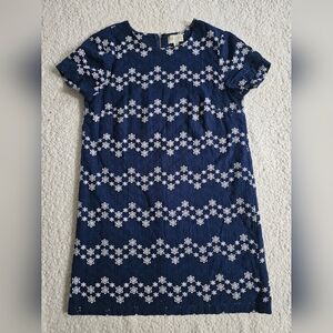 Jun & Ivy lace dress Size Large Made in China Blue With White Patterns Of Floral